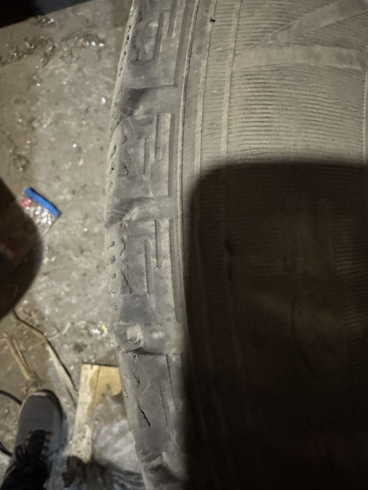Продам Б.у. 4 шины зимние Dunlop Grandtrek ice 02.  Размер 225/60/17