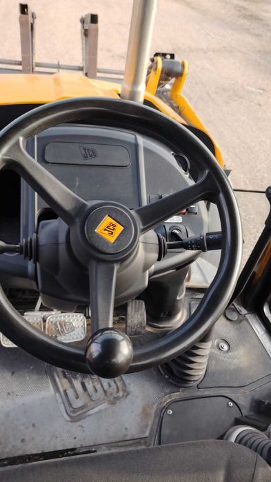 Buldoexcavator JCB 3CX