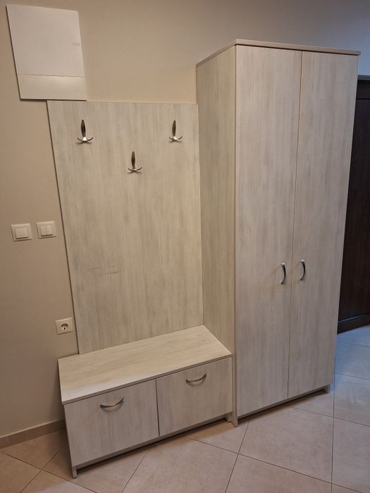 Обзавеждане за антре