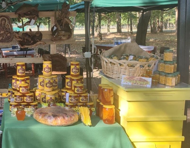 Пчелен мед букет