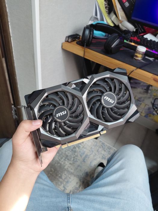 Продам видеокарту rx 5500xt на 8гб