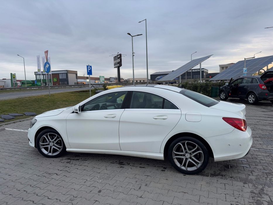 Vând Mercedes CLA 1.6 benzina