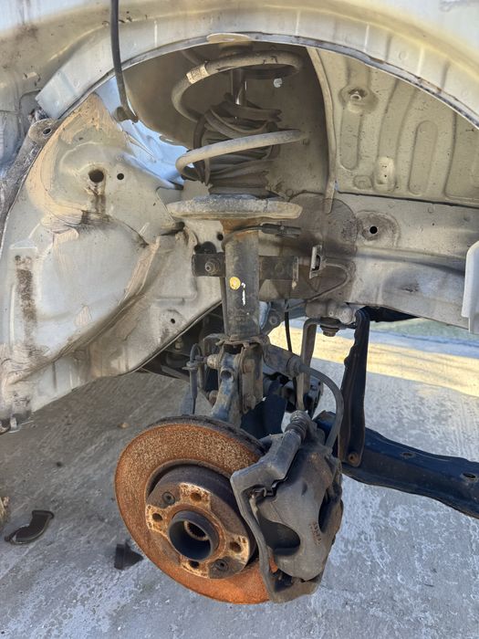 Fuzeta fata amortizor complet cu arc flansa Renault Clio 4 2013-2020