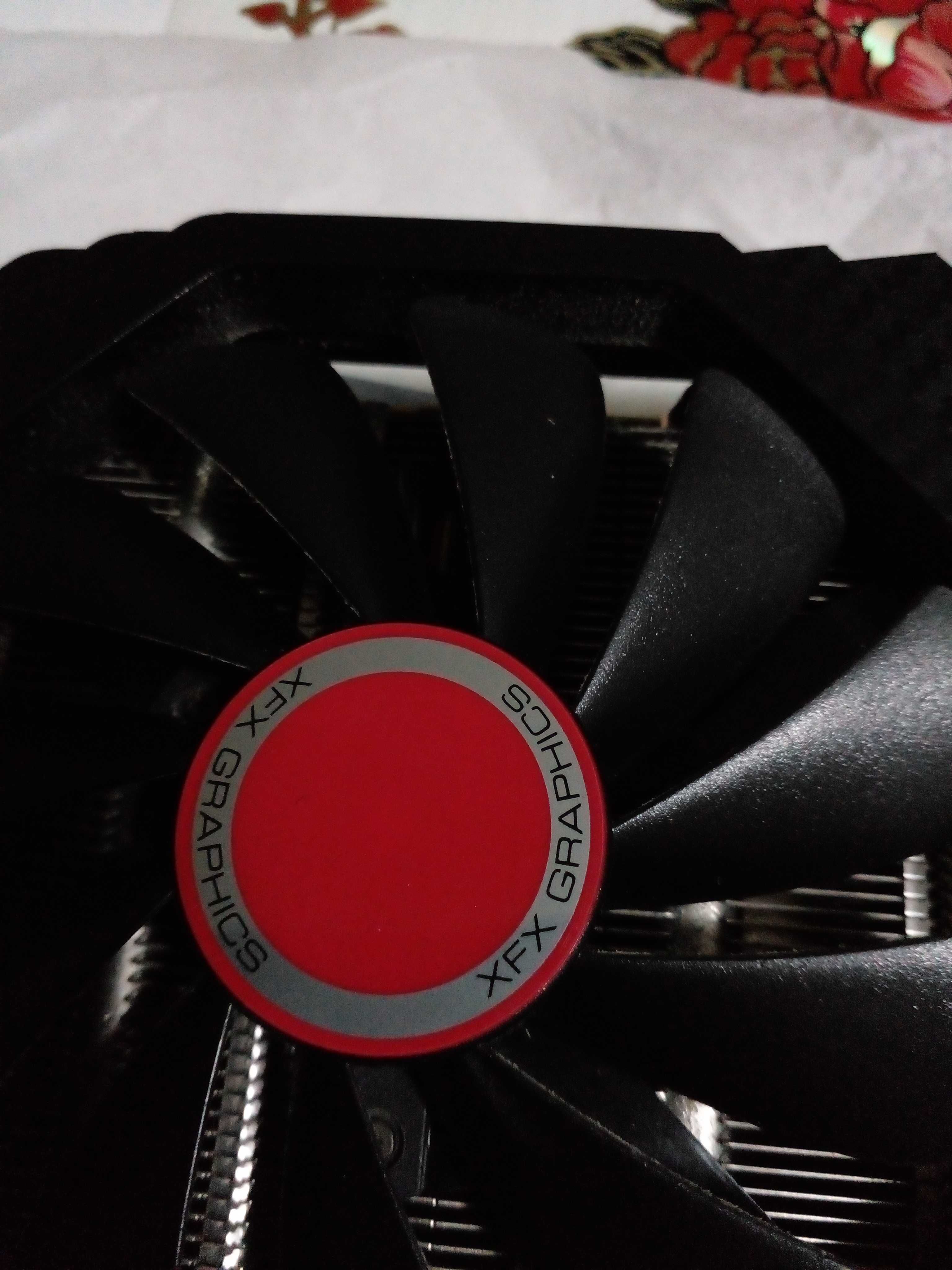 Vand placa video dedicata Asus AMD Radeon RX570