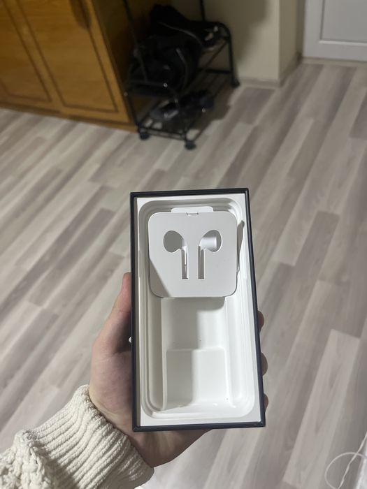 Vand cutie De iphone 11pro 256 GB