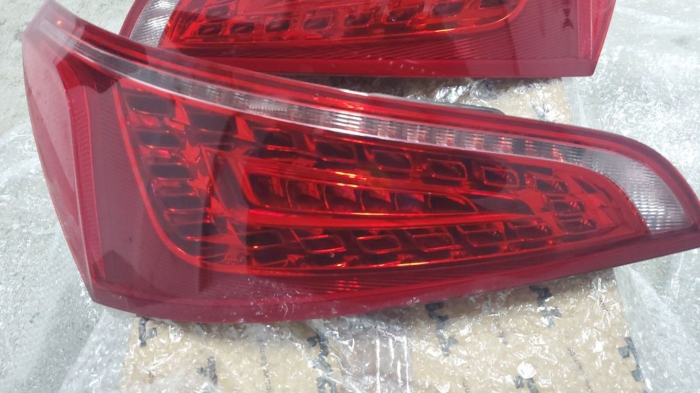 Оригинални LED стопове  за Audi Q5 08-2011