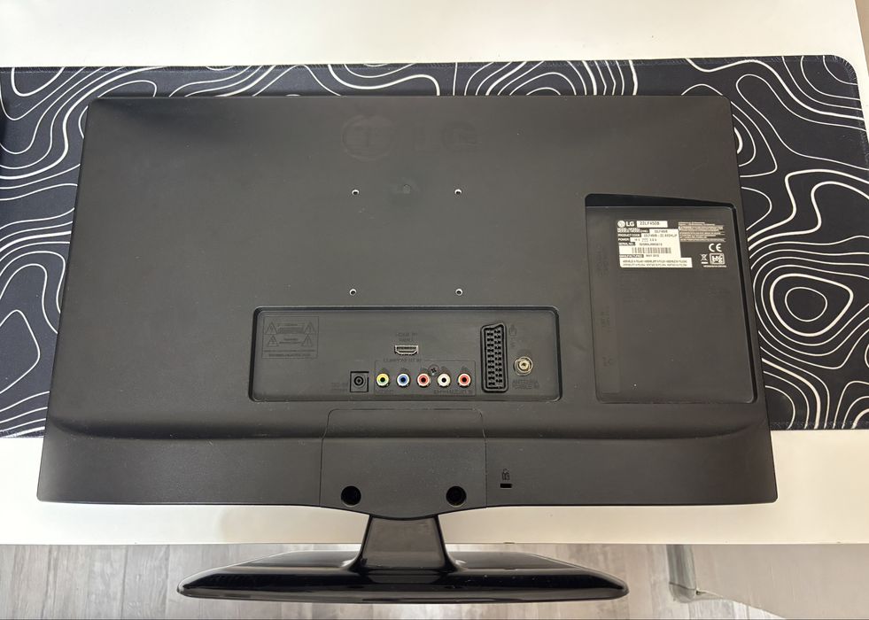 Телевизор LG 22 инча с HD готовност и метален дизайн 22LF450B