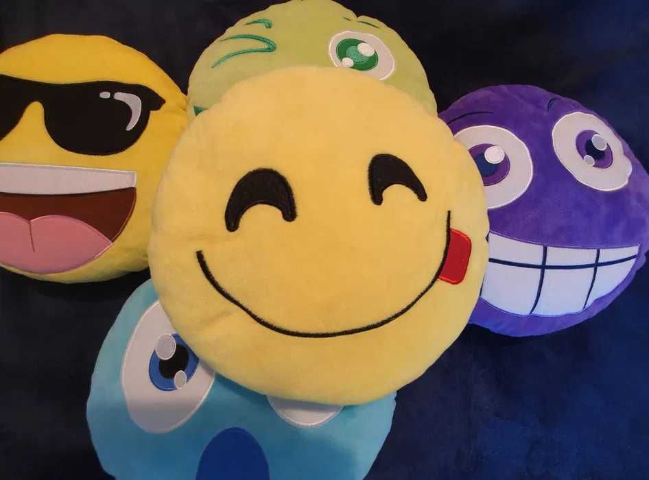 Set perne decor emoticon - smile.