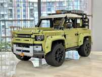 Set tip LEGO Technic Land Rover Defender 42110, 2573 piese NOU