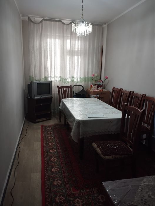 Продам квартиру 2/2/4 массив Феруза,205 школа