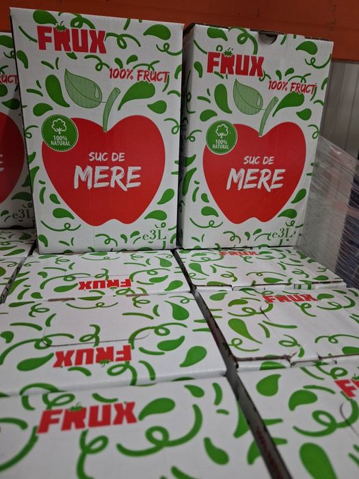 Vând suc de mere natural