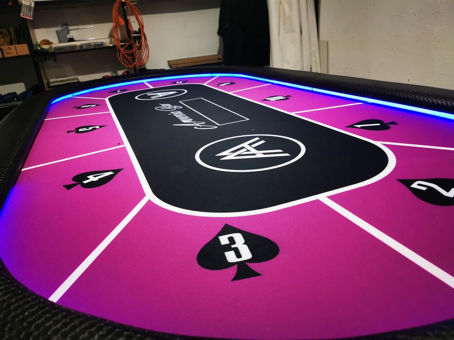 Mese de poker si de remy