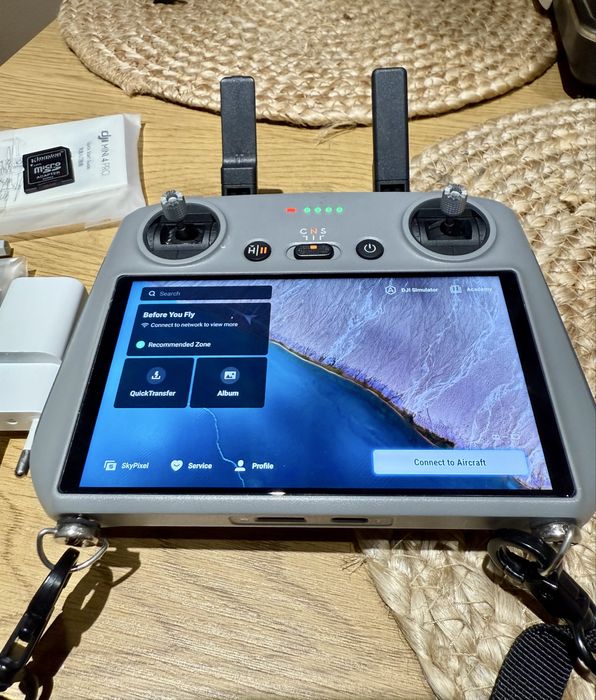 Drona DJI MINI 4 pro Fly More Combo noua , casco 8/2026