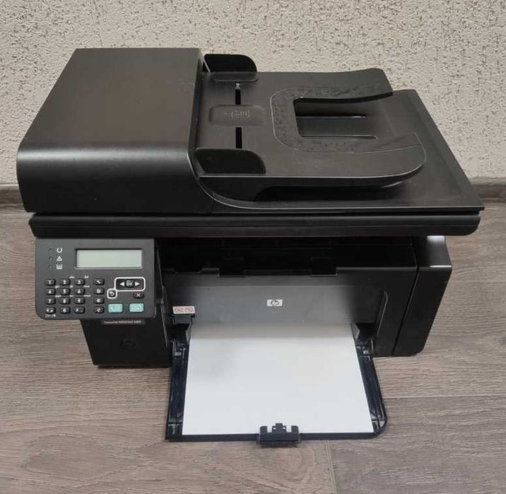 HP M1212nf лазерный чернобелый МФУ принтер/Автоподатчик сканера / сеть