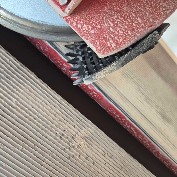 Машина за водно рязане на плочки и камък RAIDER PRO RDP-ETC30