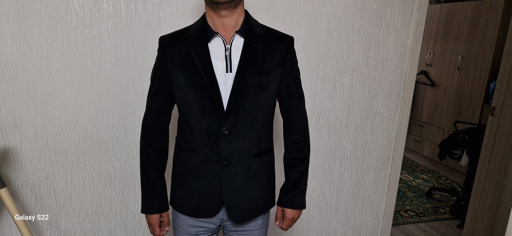 Мужской пиджак состояние  отличное  одевали один  раз. Турция