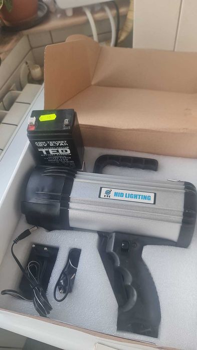 Lanterna HID Xenon LED 12v corp ALUMINIU. Putere mare camping pescuit