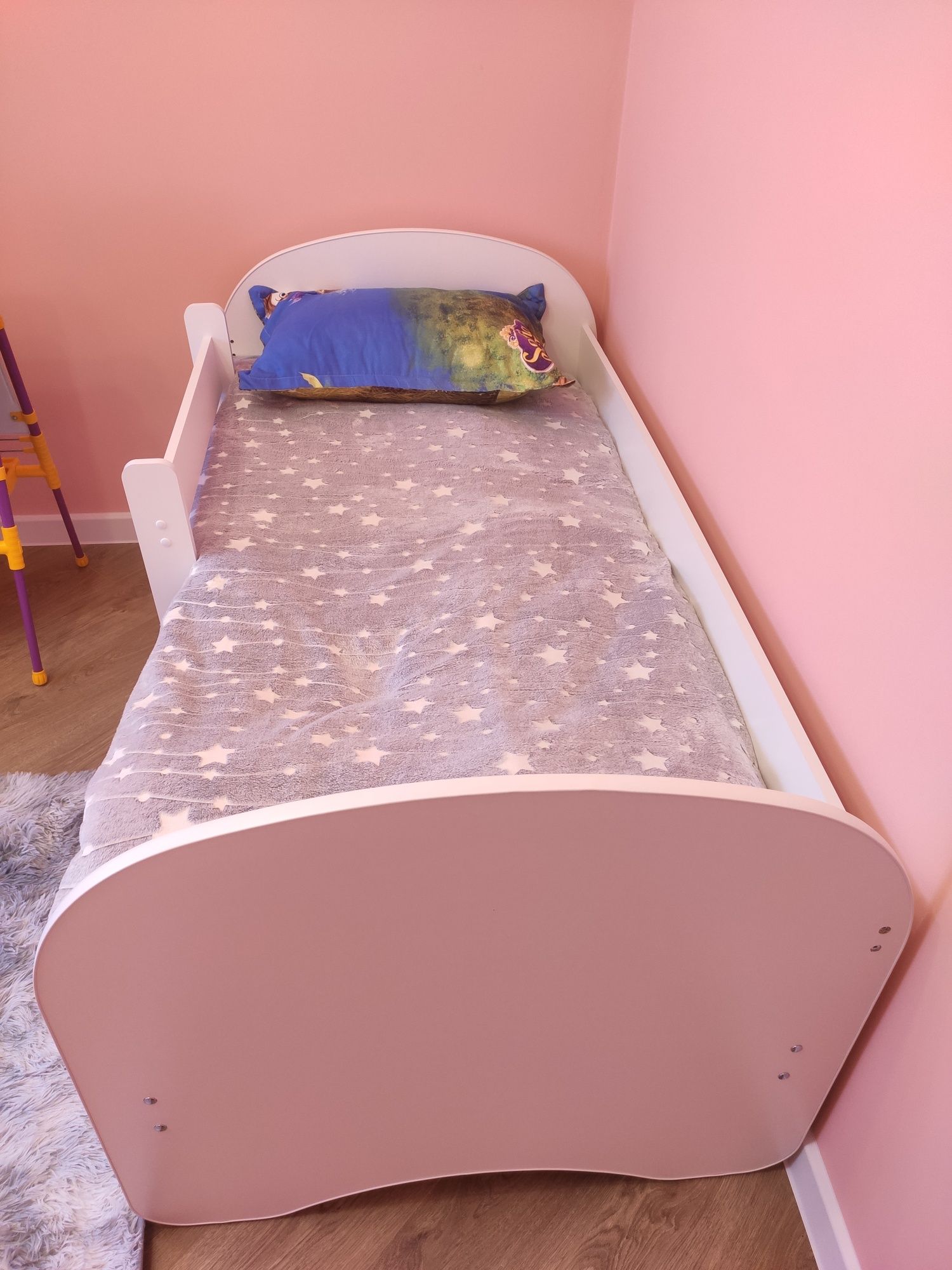 Детская кровать с матрасом