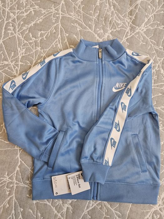 Детски екип на Nike