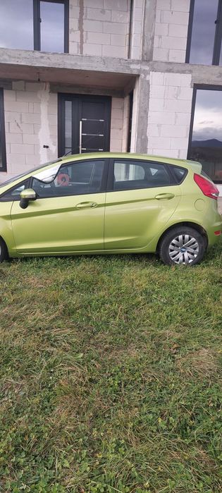 Vând Ford fiesta 2009-diesel