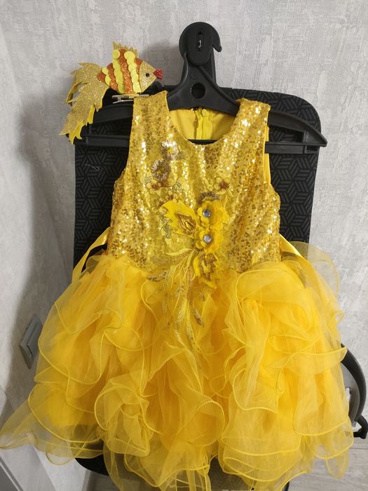 На прокат.Костюм золотой рыбки