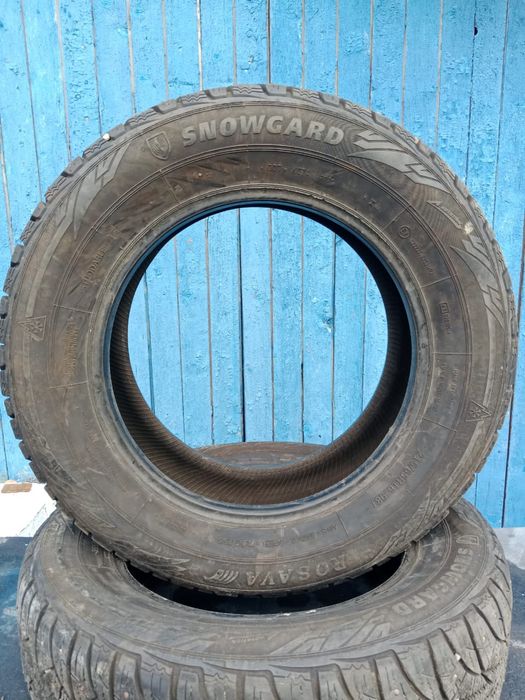 Шипованная резина215/60 16.