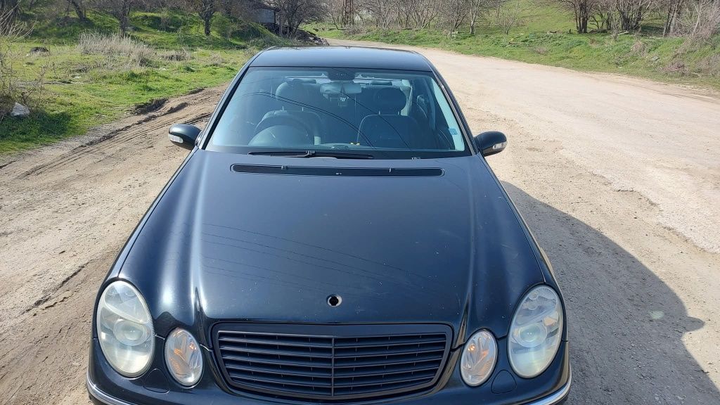 Mercedes W211 E на ЧАСТИ