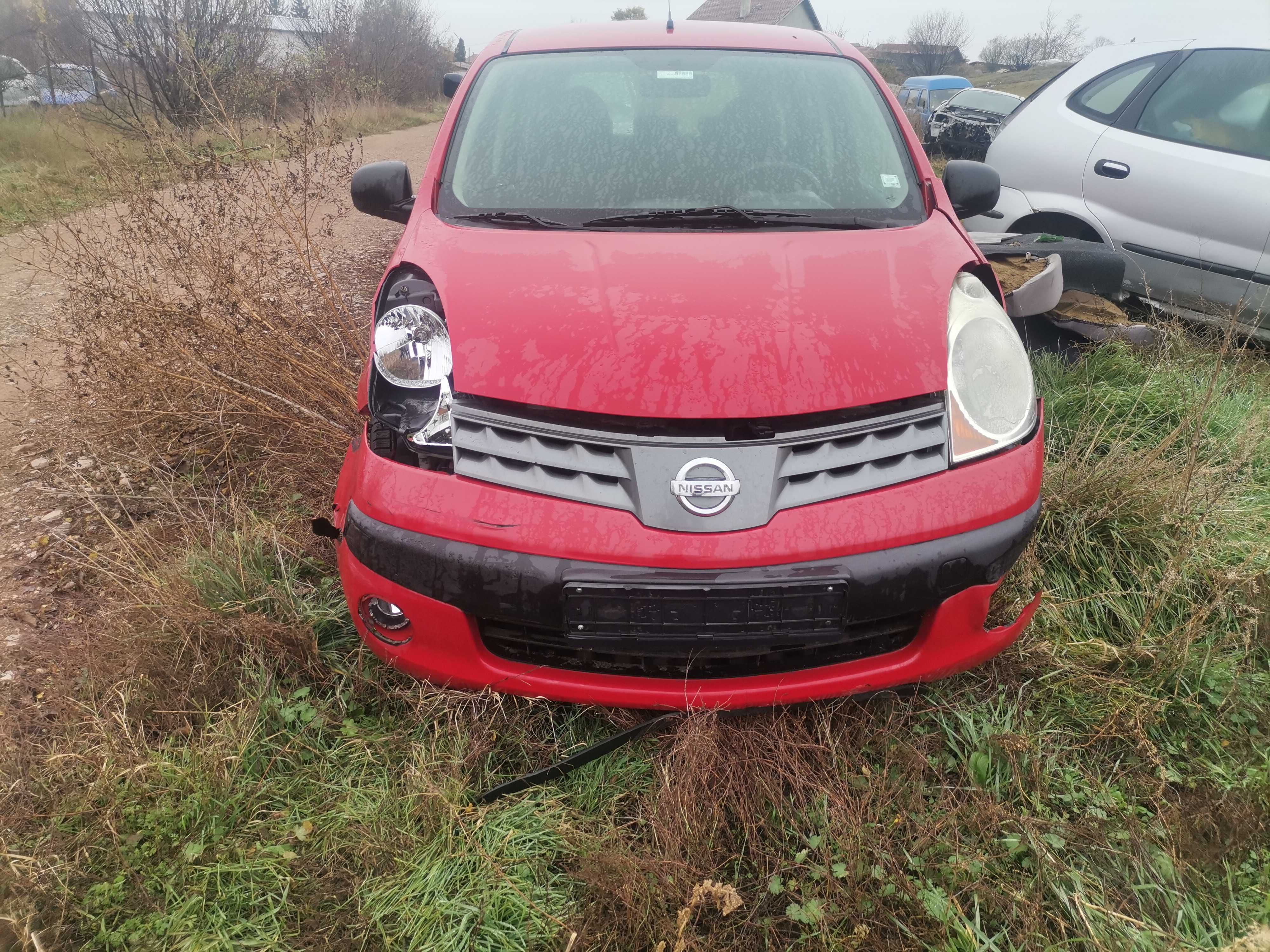 Продавам Nissan Note 1.5 dci на части.