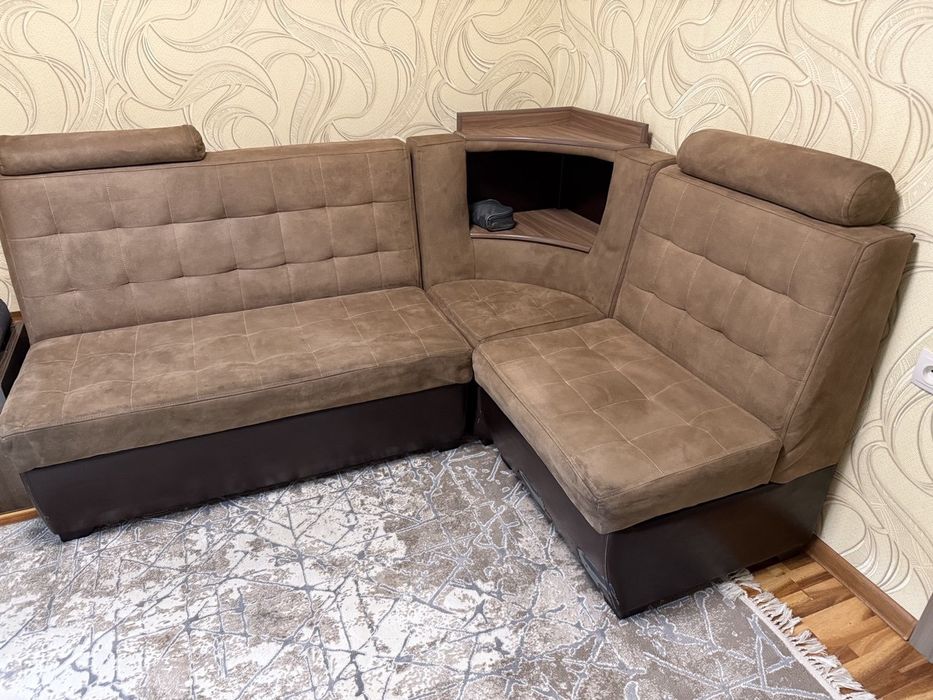 Продаю Кухонный уголок