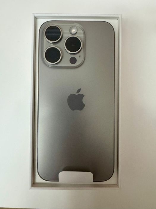 iPhone 15 PRO Natural Titanium