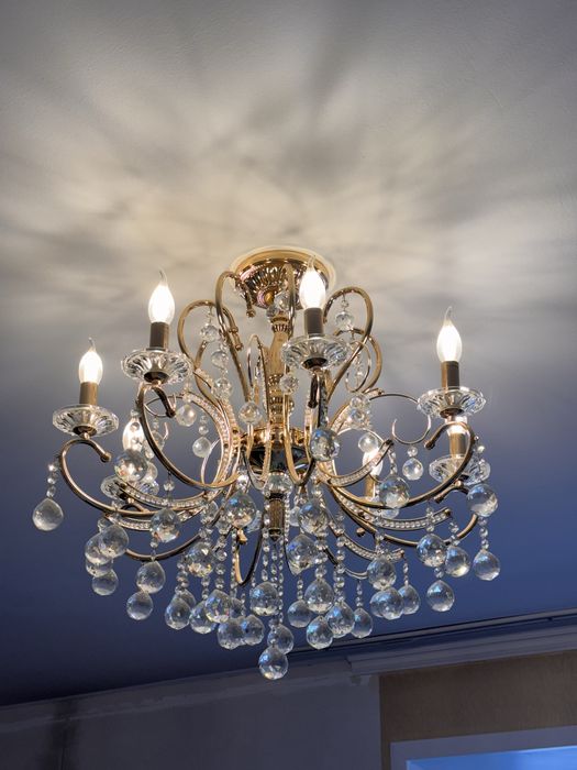 Продам люстру в зал!