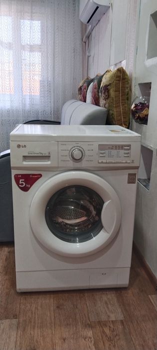 Продам стиральную машину.