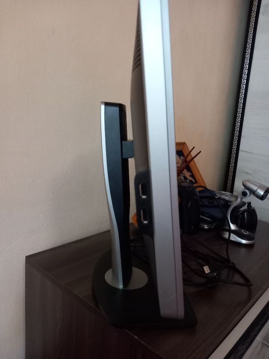 Монитор Dell 23"