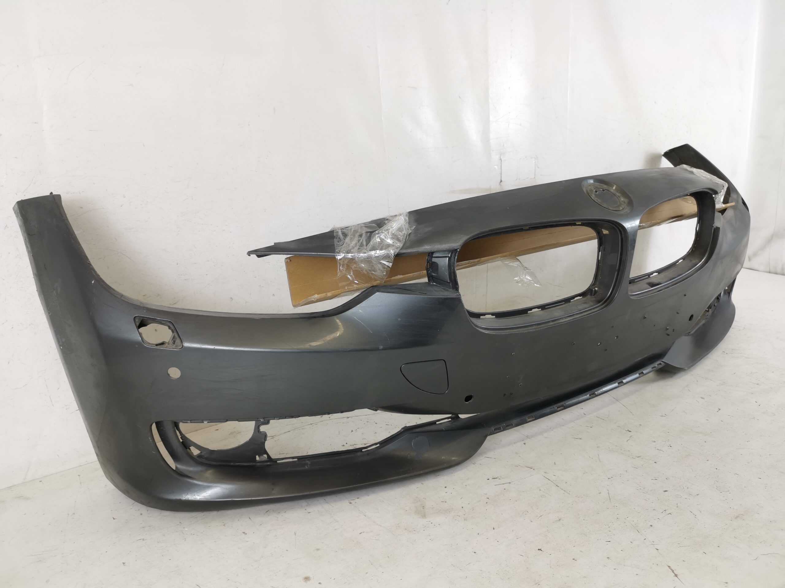 Предна броня BMW Серия 3 Ф30 / BMW Seria 3 F30 Оригинална