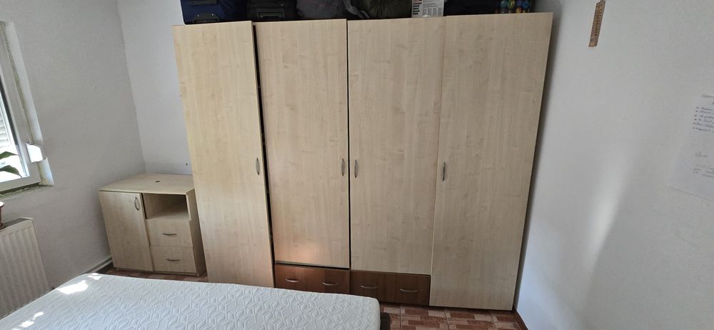 Vând șifonier 4 usi plus comoda cadou