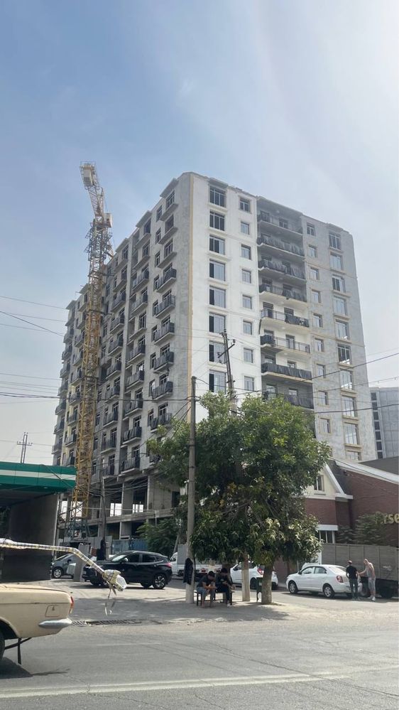 Продается ор-р Паркентский Макро 100 кв.м., на 3 м этаже в Новостройке