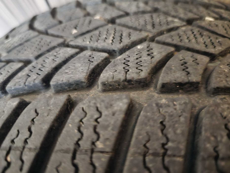 Джанти 18 цола 5 х120 със зимни гуми за BMW