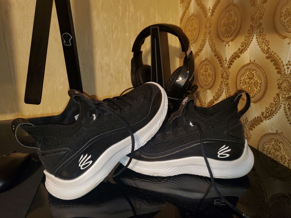 Ghete baschet  Under Armour Curry 37.5