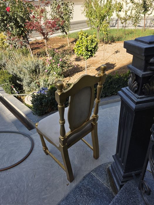 Stul yogochdan yasalgan b/u 200ta dona bor