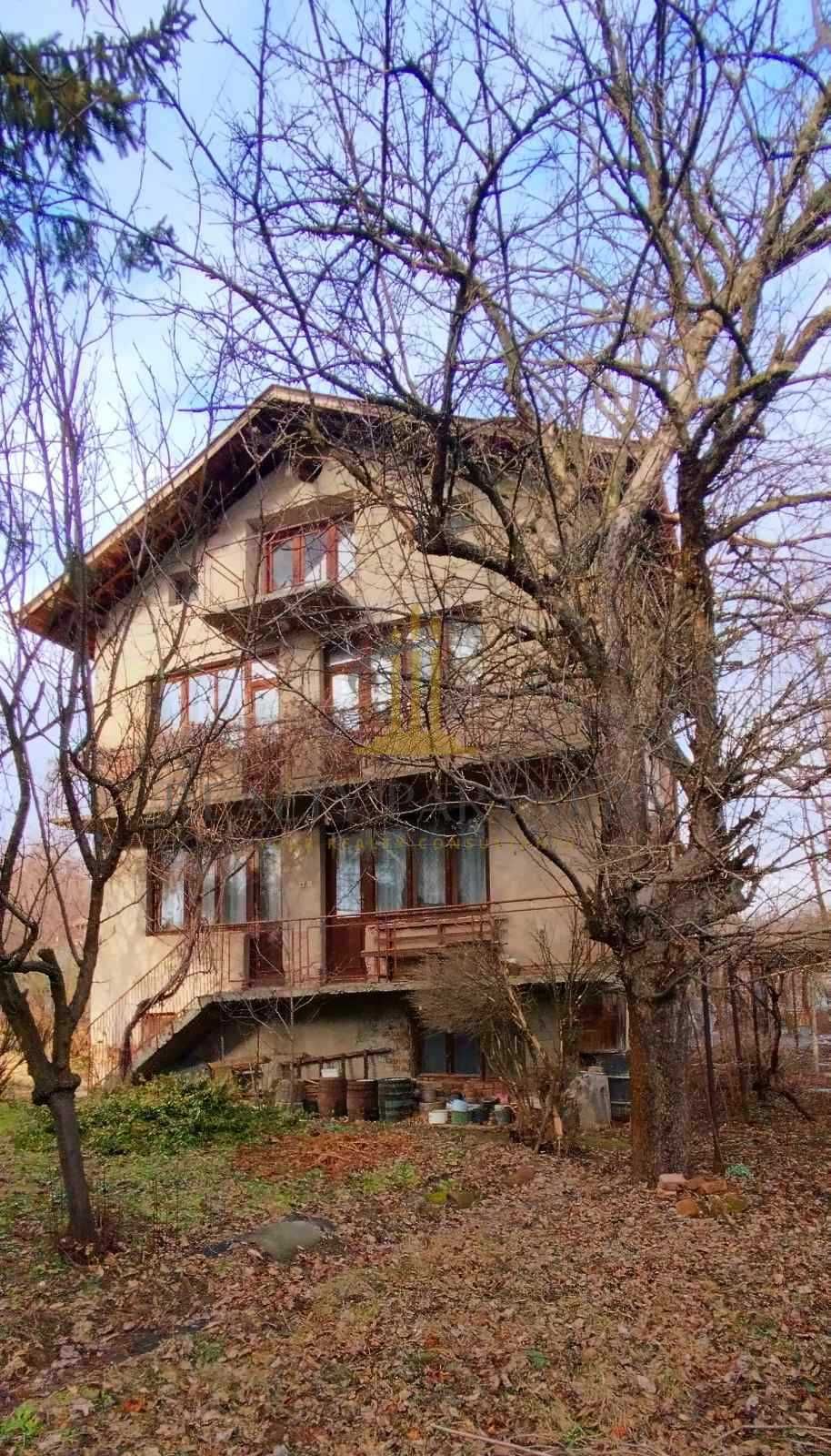 Продава къща в с. Дивотино облас Перник