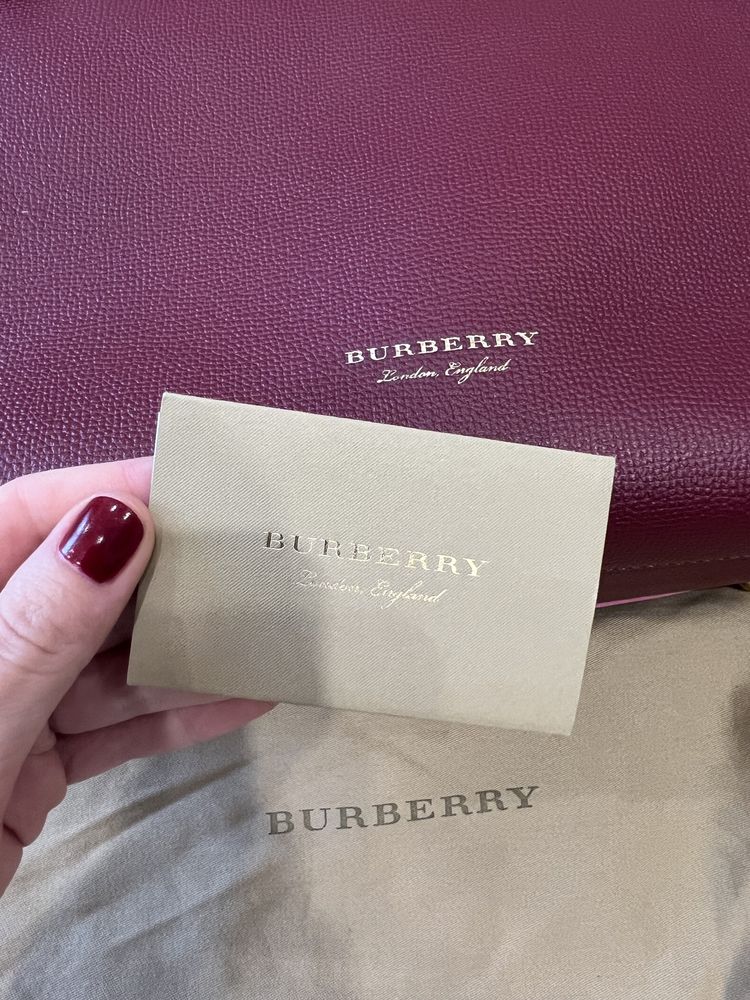 Burberry burgundy