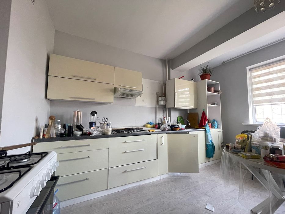 Кухонный гарнитур белый!