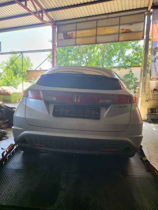 Хонда сивик 2.2 дизел НА ЧАСТИ