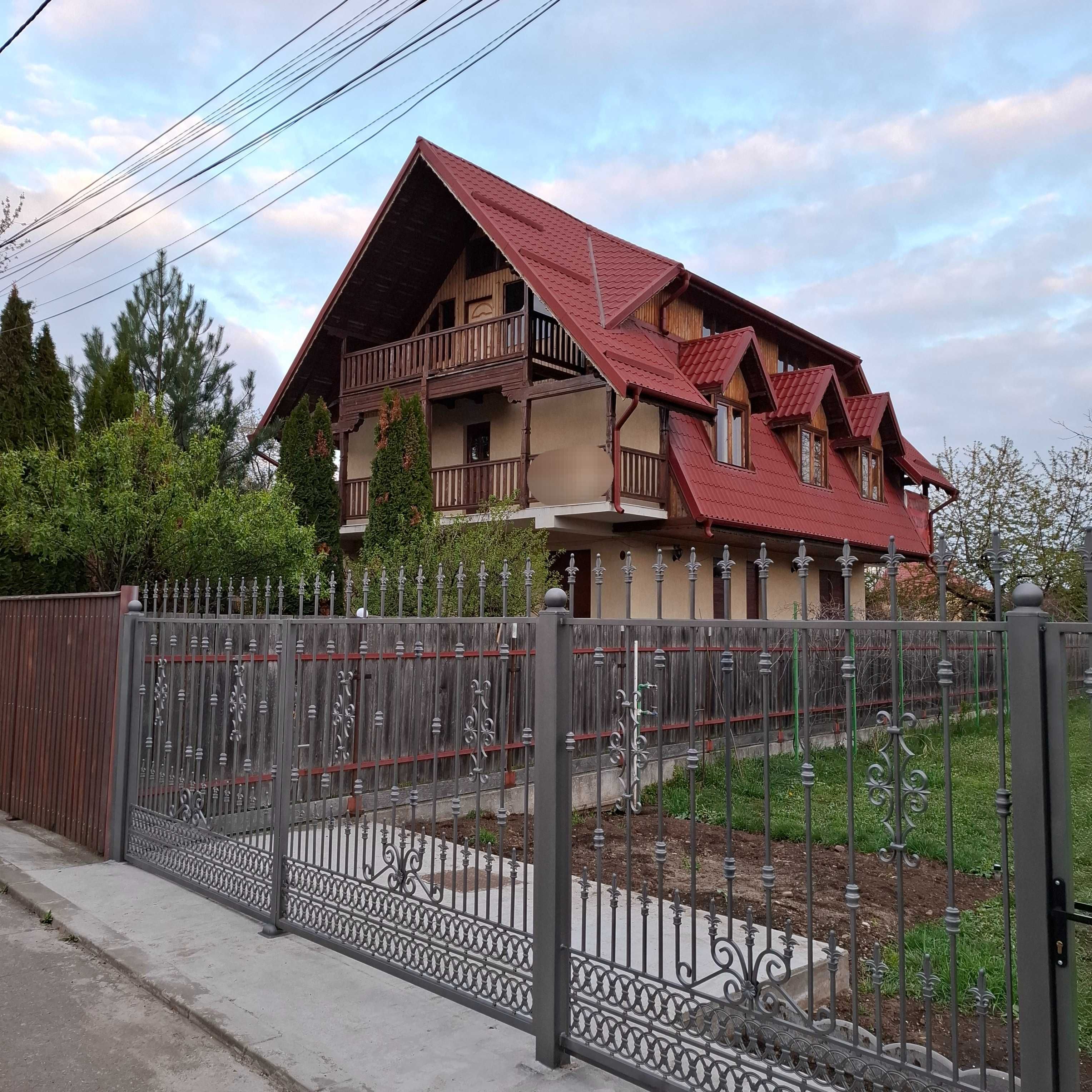 Cornu/PH: Teren  sau Casa si teren intravilan-40E /mp negociabil