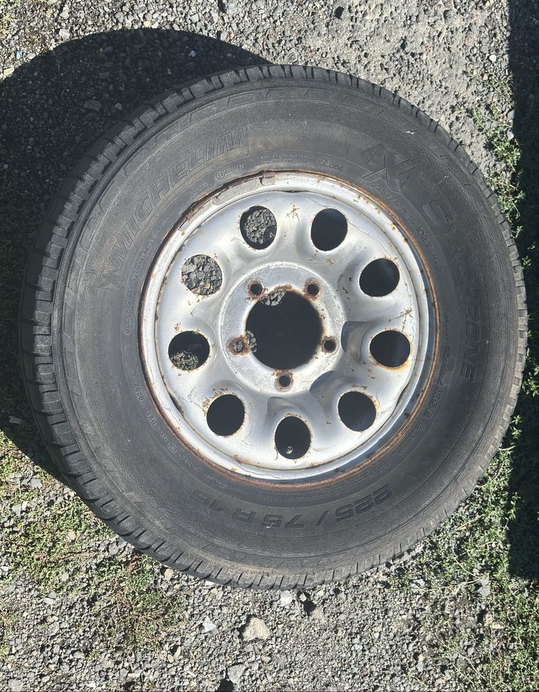 Гума с джанта 225/75/R15