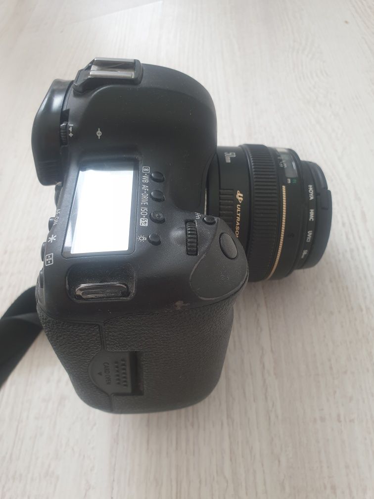 Canon 5D Mark III + Объектив 50 mm f1.4