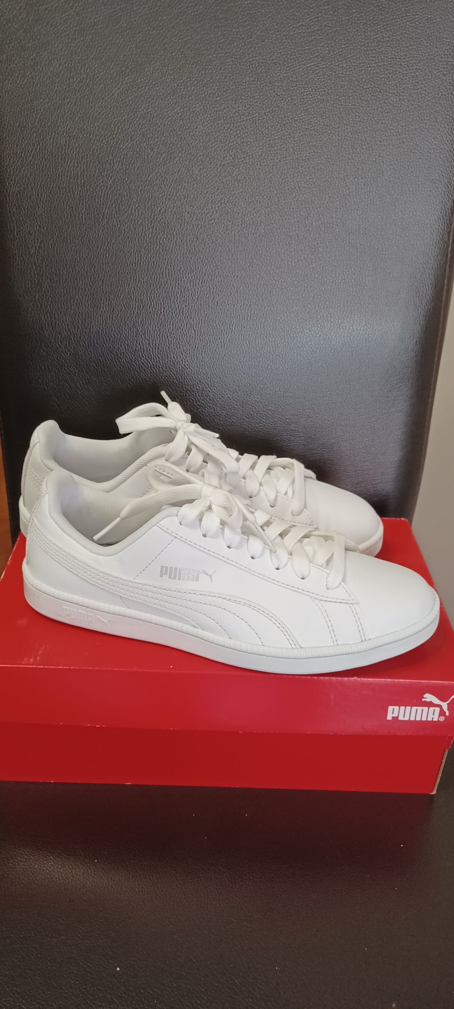 Бели кецове PUMA номер 38