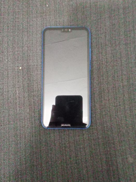 Продается телефон Huawei pi 20 лайт
