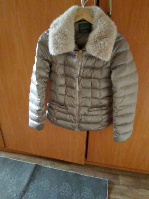 Пуховики женские