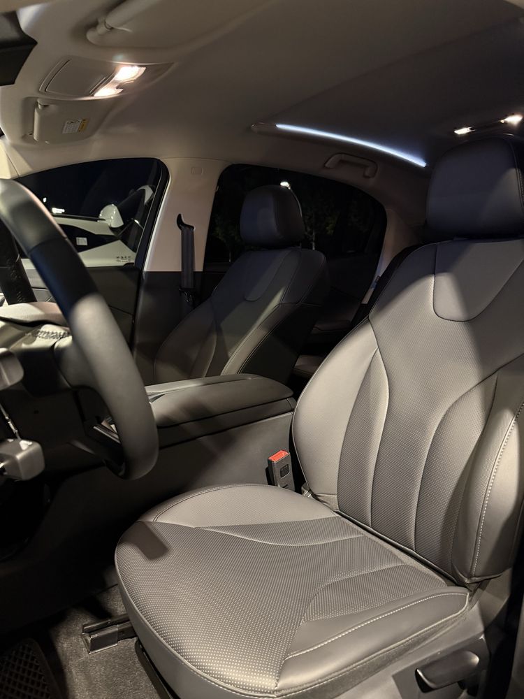 Srochno Sotiladi Hongqi Eqm5 500km 2025 Full Pozitsa.